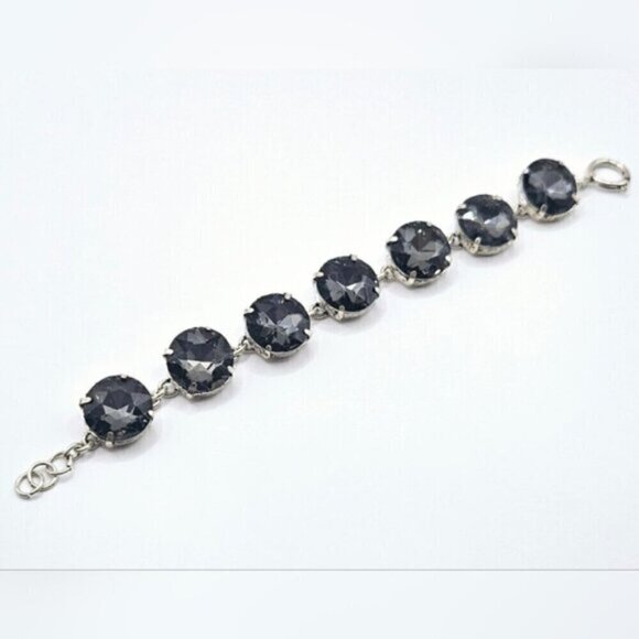 Grey Glass Crystal Button Dot Silvertone Bracelet. - Picture 2 of 7